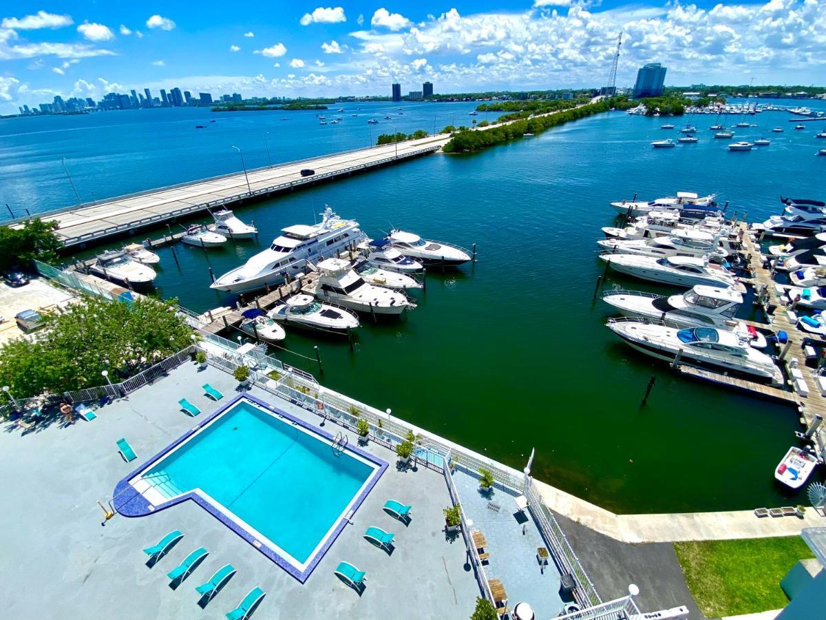Premium Modern Waterfront Apartment With Miami Skyline View On The Bay 5 Mins Drive To Miami Beach With Free Parking Exterior foto