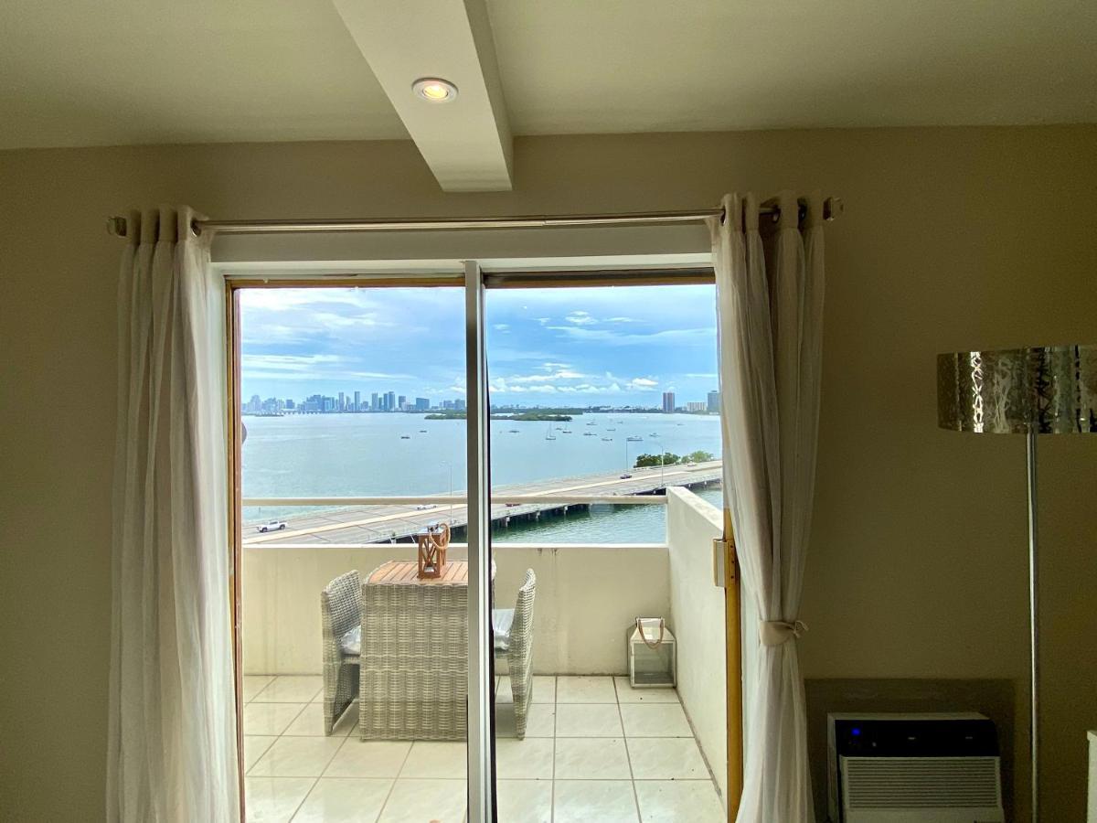 Premium Modern Waterfront Apartment With Miami Skyline View On The Bay 5 Mins Drive To Miami Beach With Free Parking Exterior foto